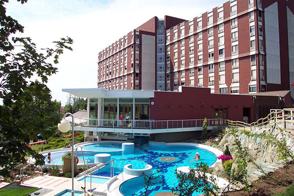 Отель Danubius Health Spa Resort Aqua 4*. Озеро Хевиз.