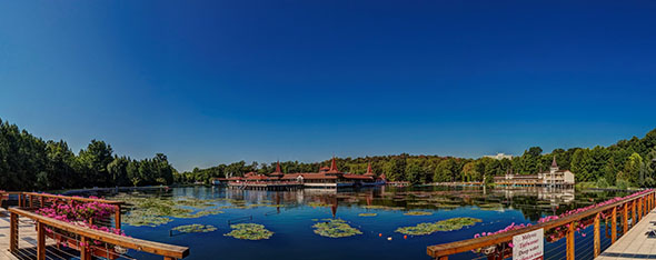 Панорама озера Хевиз